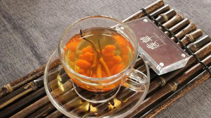 冬蟲夏草泡水時(shí)間全解析：泡多久才最有效？